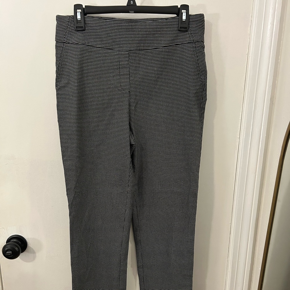Hilary Radley Women’s Pull-on Stretch Pants Black White Checked Size M NWOT